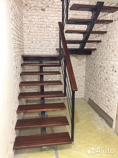 Лестница на монокосоуре