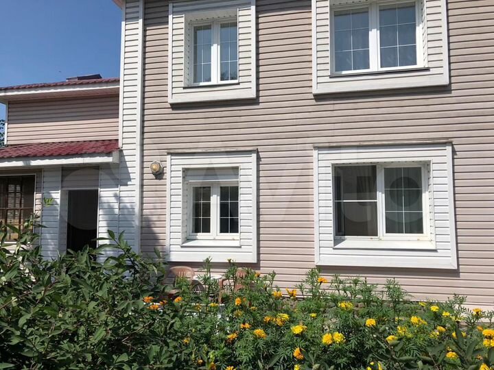 Дом 280 м² на участке 7,5 сот.