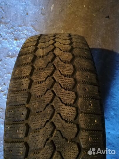 Yokohama Ice Guard Stud IG55 215/60 R17