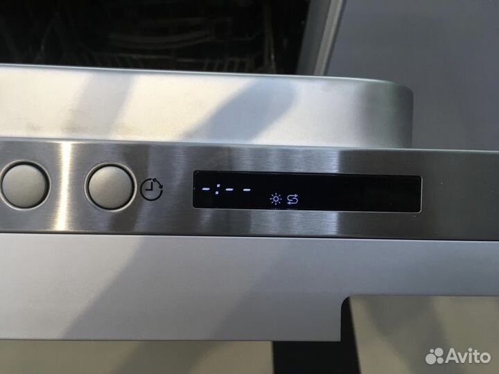 Weissgauff BDW 4543 D (почти новая)