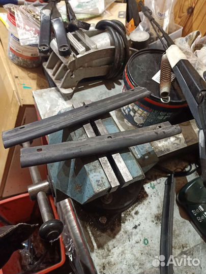 3g0823709 уплотнитель капота