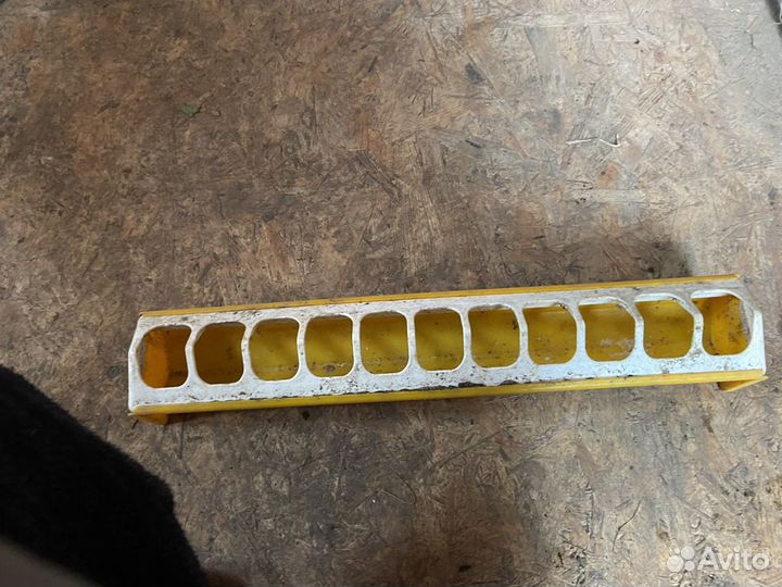 Поилки, кормушки для кур