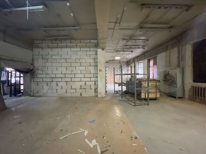 Склад/производство 390 метров, 1 этаж, ворота