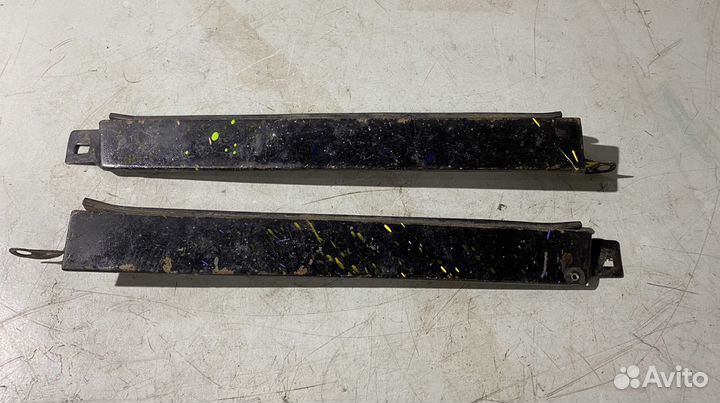 Молдинги под передние фары Mercedes W124