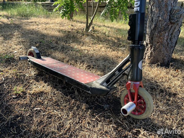 Кастомный трюковой самокат