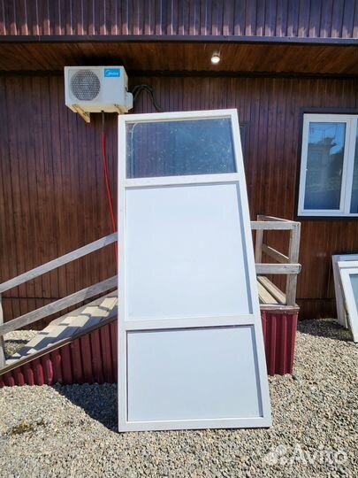 Двери пластиковые бу