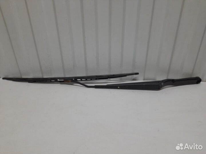 Поводок стеклоочистителя передний левый Volkswagen