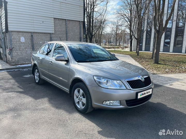 Skoda Octavia 1.6 AT, 2011, 182 000 км