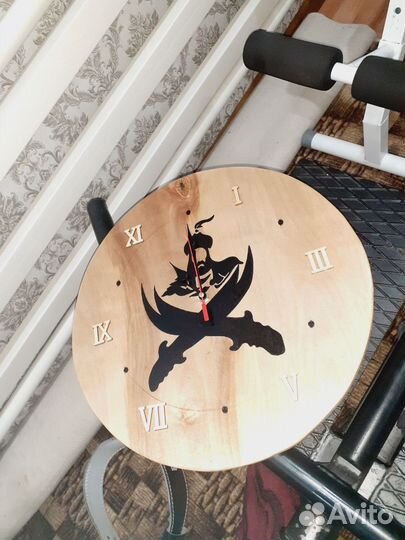 Часы из эпоксидной смолы ручной работы