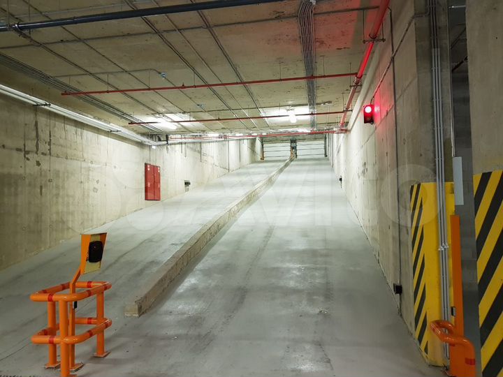 Машиноместо, 13 м²