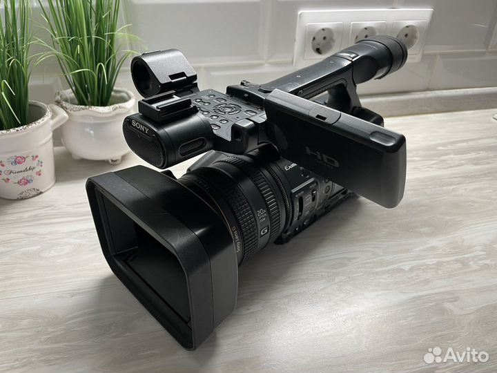 Видеокамера sony ax2000