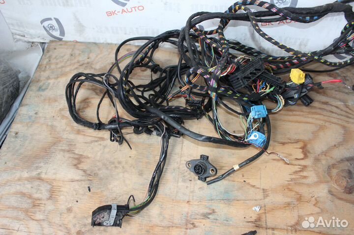 Подкапотная проводка Mercedes C-Class W202