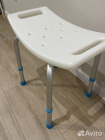 Стул/сидение для купания в ванне и душе