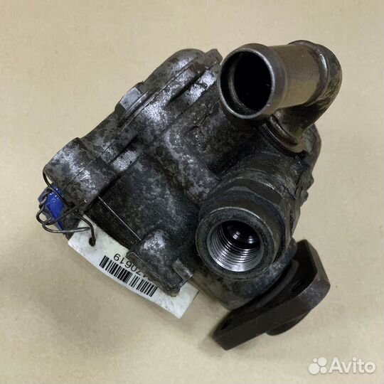 Насос гур VW Passat/Audi KYB 105