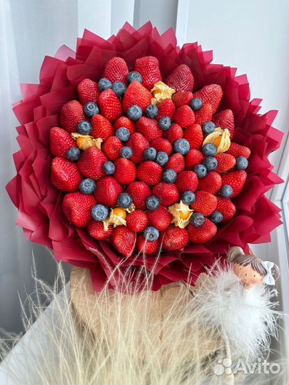 Съедобные букеты из клубники/подарок для женщин