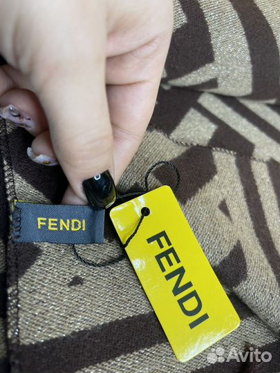 Шарф Fendi коричневый