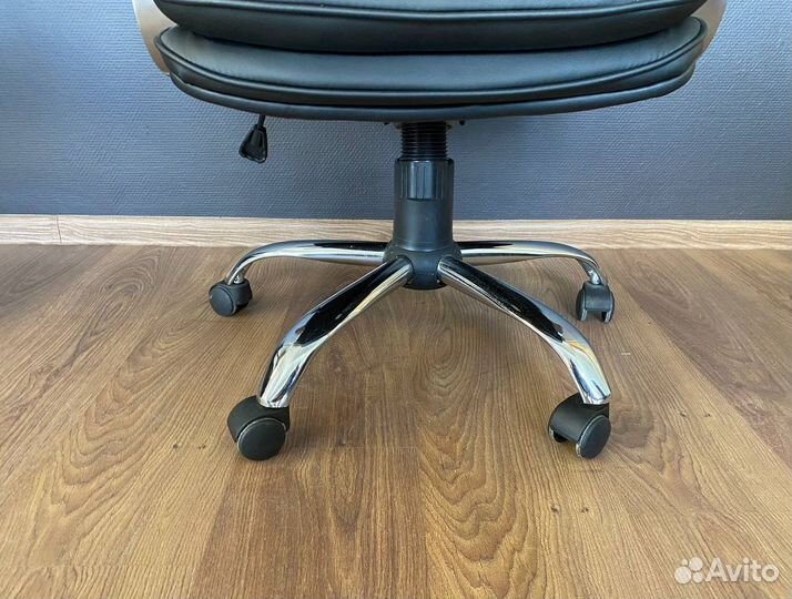 Офисное кресло. Доставка до двери