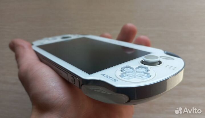 Sony PS Vita Fat 128GB White (Прошитая, японка)