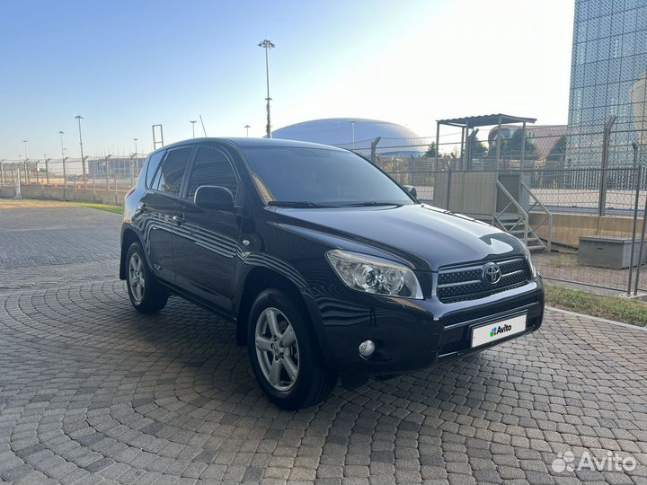 Toyota RAV4 2.0 AT, 2008, 124 000 км