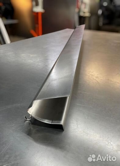 Порог под откат. дверь Hyundai Starex H-1 рест дор