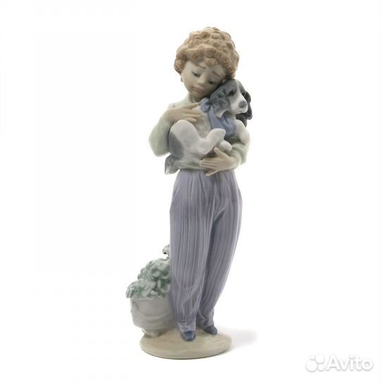 Фарфоровая фигура 