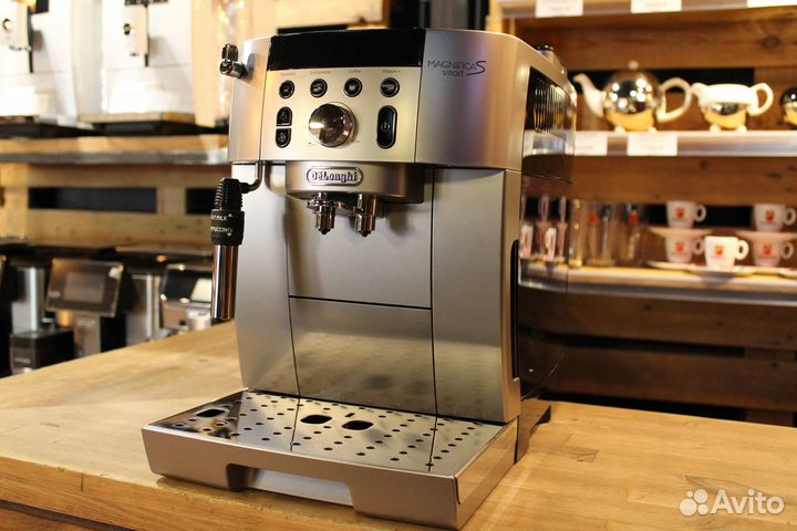 Кофемашина DeLonghi ecam 250.31 SB