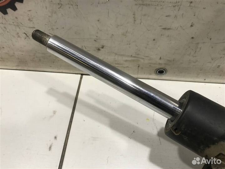 Амортизатор передний Skoda Octavia A7