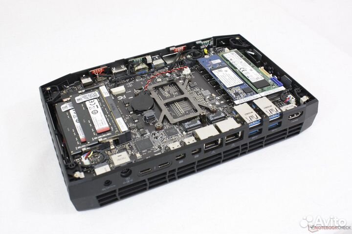 Игровой Intel nuc Hades canyon i7 vega