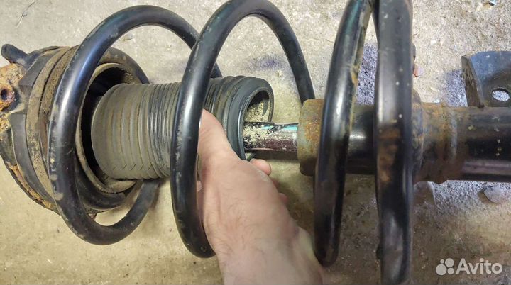 Стойки Nissan Teana J32 VQ35DE передние