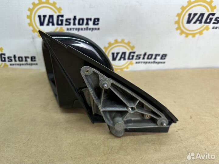 Зеркало левое Audi A4 B7 2005