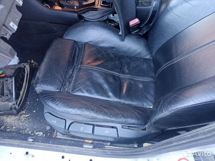 BMW 5 E39 m54 b25 на запчасти