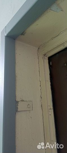 Дверь входная металлическая б/у