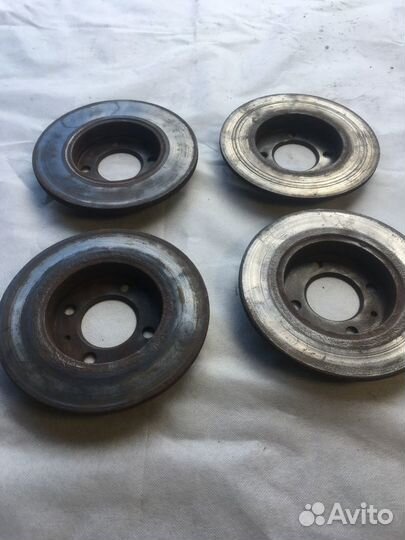 Диск тормозной Volkswagen Golf 3