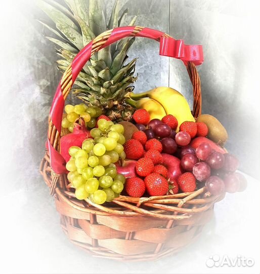 Корзина с фруктами,фруктовые букеты