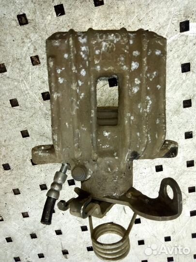 Суппорт задний правый Audi A4/RS4/S4