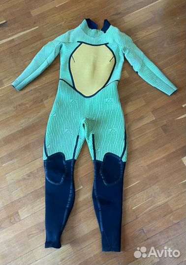 Гидрокостюм