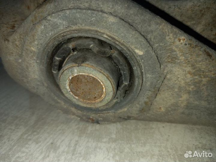 Рычаг подвески нижний задний левый Mercedes Gl 550