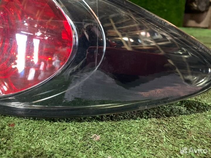 Стоп-сигнал / фонарь задний правый Mazda Atenza