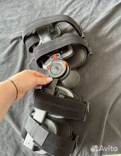 Ортез для коленного сустава