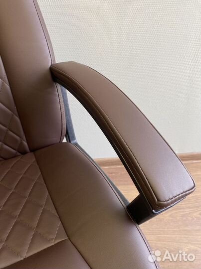 Компьютерное кресло с доставкой на дом