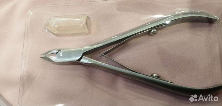Кусачки для маникюра новые
