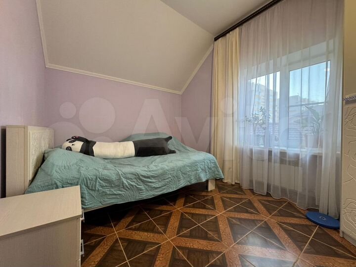 Дом 186 м² на участке 5 сот.