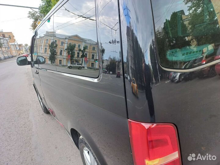 Volkswagen Multivan, 2011