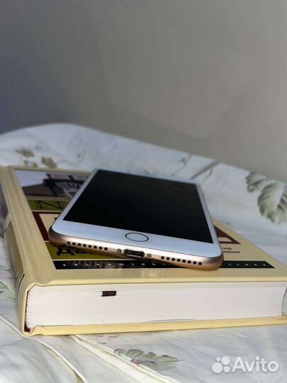 Телефон iPhone 8 plus