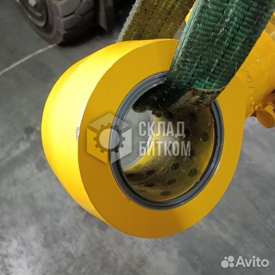 Гидроцилиндр стрелы Komatsu PC300-7