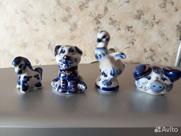 Гжель.набор для мёда, конфетница, фигурки