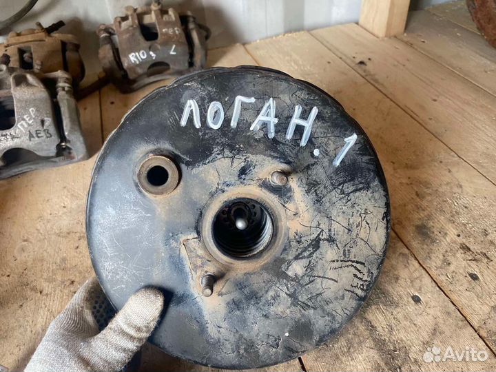 Вакуумный усилитель тормозов Renault Logan 1