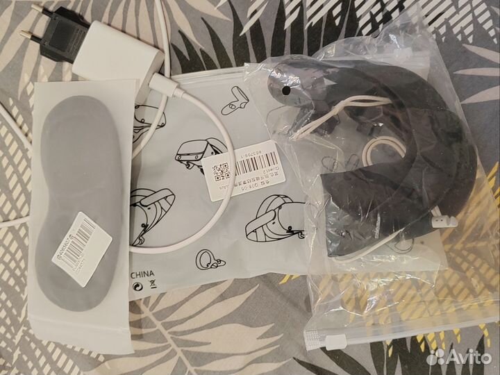 VR шлем Oculus Quest 2 с объемом памяти 128 гб