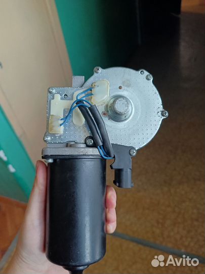 Моторчик дворников BMW e 39 новый