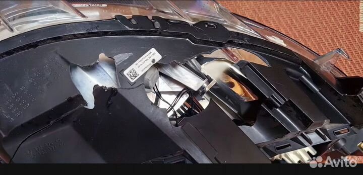 Фара левая citroen Jumpy 3 SpaceTourer 2019